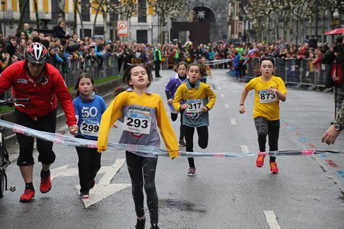 700 haur inguru XXXI. Ero Et 156 1516542803423