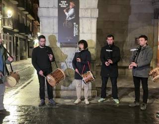 Txistu doinuak, maisua agurtzeko