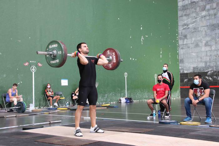 Sei pultsulari eta mutilak t 16 1602172869806