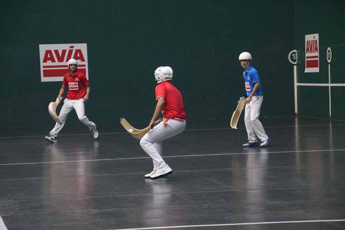 ZESTA PUNTA ELOLAREN OROIMEN 35 1512735465870