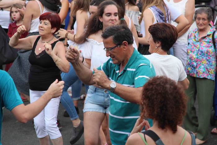 Bero sargoria, sagardoz bust 142 1532984311814