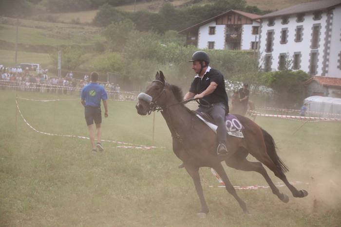 Zaldiak lasterka, gazteak desafioan 99 1472407246967