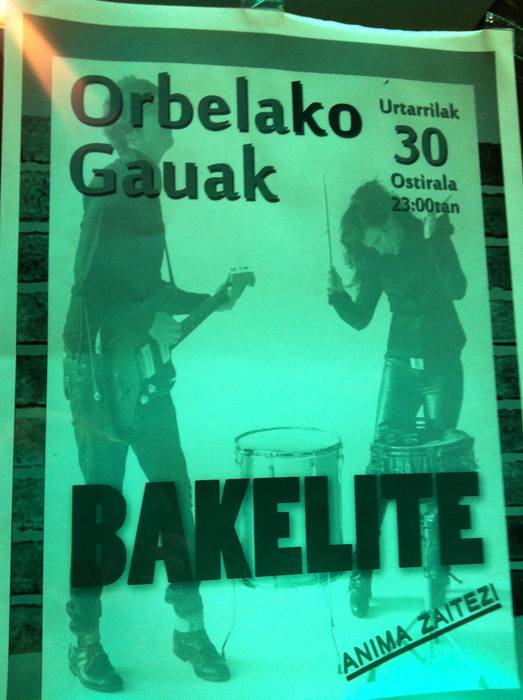 'BAKELITE' bikote interesgarri bat Orbelako gauetan.