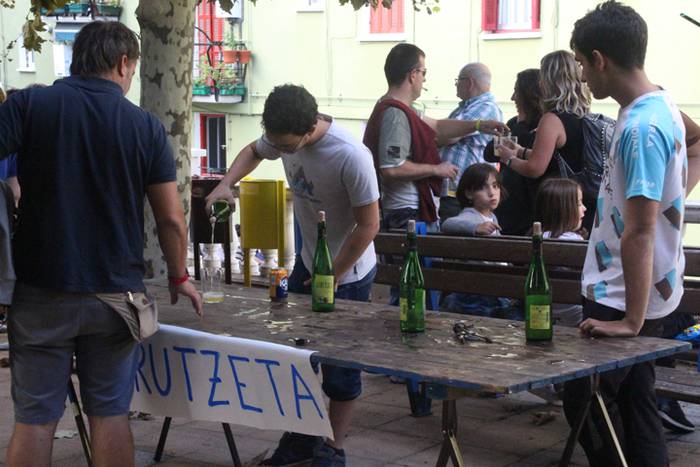 Sagardoz lagunduta jarraitu  13 1504375633796