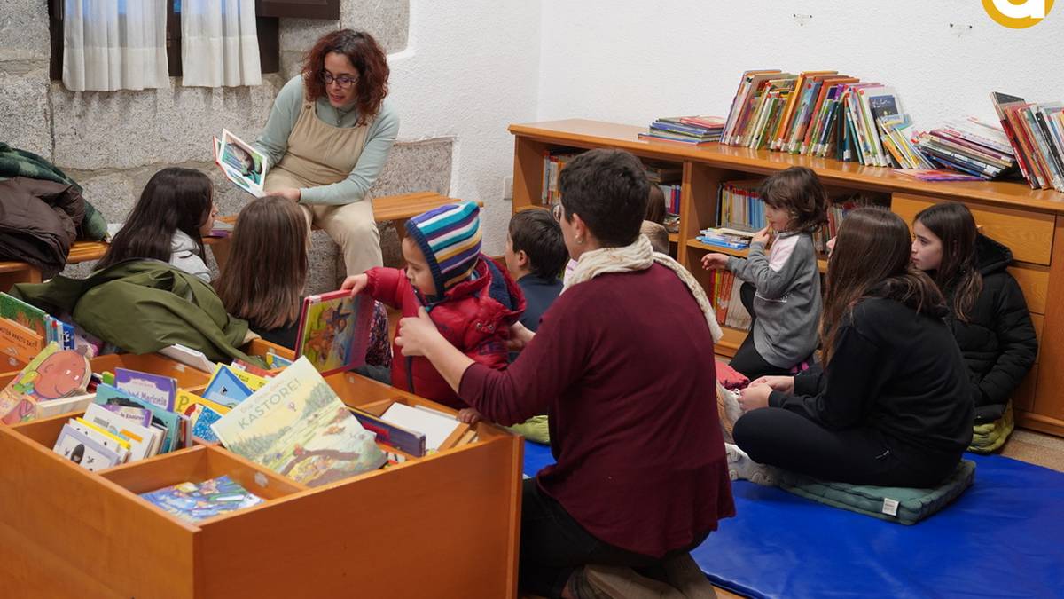 Jolasean eta ipuinen artean, Euskararen Egunari tiraka