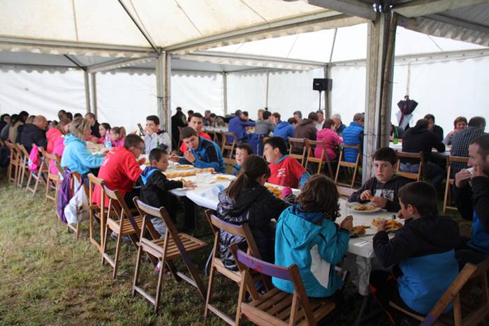 Herri bazkaria festa giroan 1 1496584390239