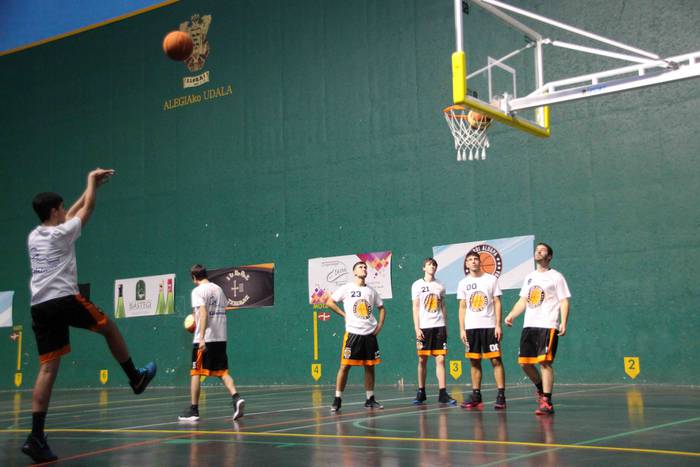 Herritarrei aurkeztu diete E 28 1573321430272