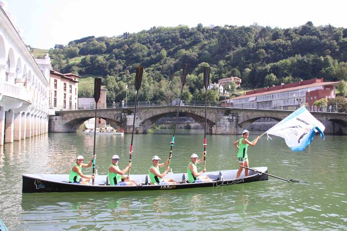 Arraunean, elkartasunez 203 1568480106345