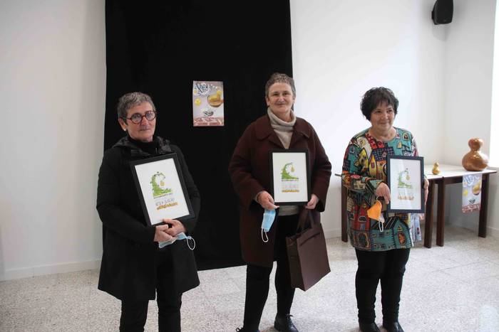 Ahoz Aho Jaialdiko sari bana 21 1615651476675