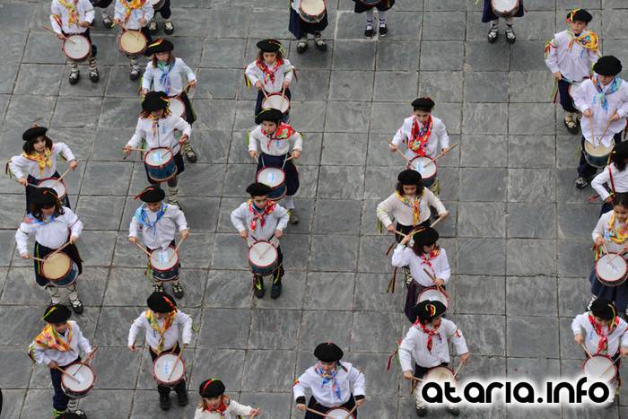 Zaldunita bezperako haur danborrada 85 1454785361432