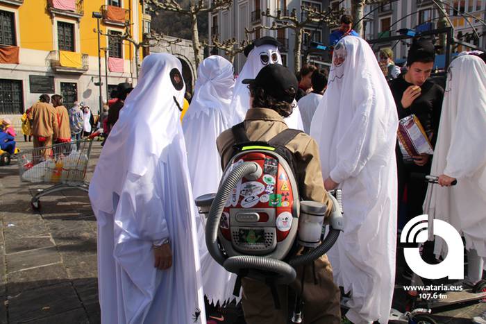 Irudimenak gainezka egin du 157 1488128174461