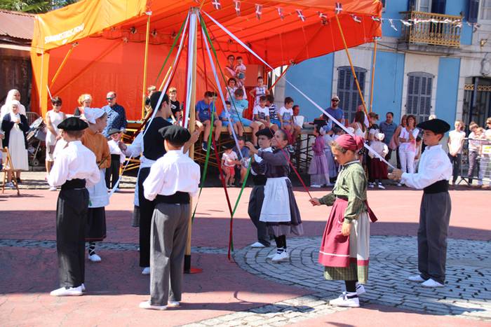 Dantza, bidania 45 1472040077926