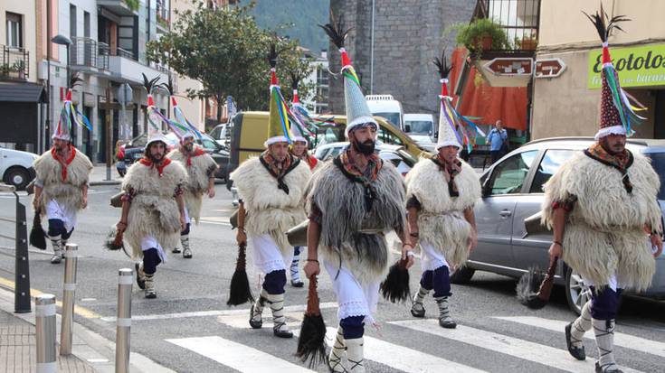 Euskal Jaia ospatzen ari dira Anoetan