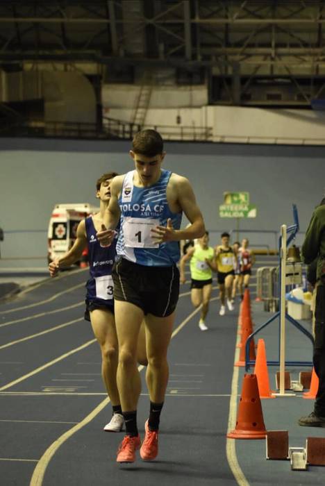 Eskualdeko atletek bederatzi 1 1673950255005