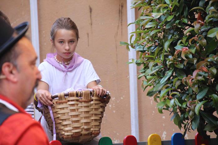 Espaloia bezalako oholtzarik 18 1566560192431