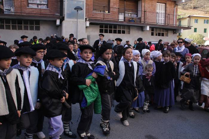 Gabon eskea eta olentzero 2015 18 1450964171542