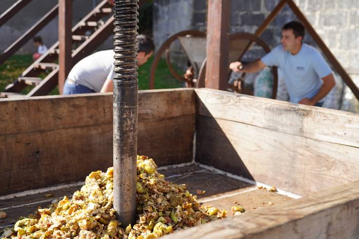 Sagar uzta festa jendetsua 27 1760790640015