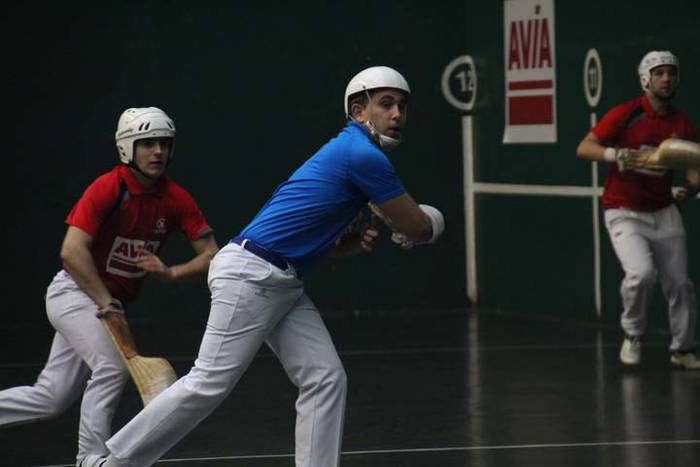 ZESTA PUNTA ELOLAREN OROIMEN 106 1512735851516