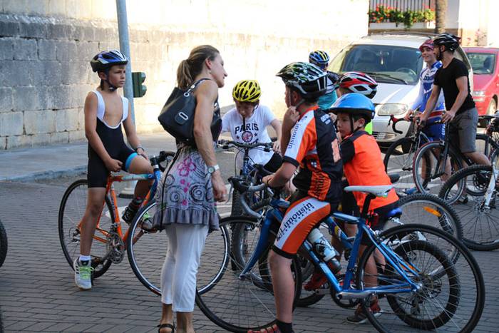 Mailot horia parte hartzaile guztientzat 15 1471109767189