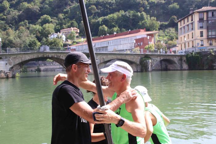 Arraunean, elkartasunez 213 1568480118364