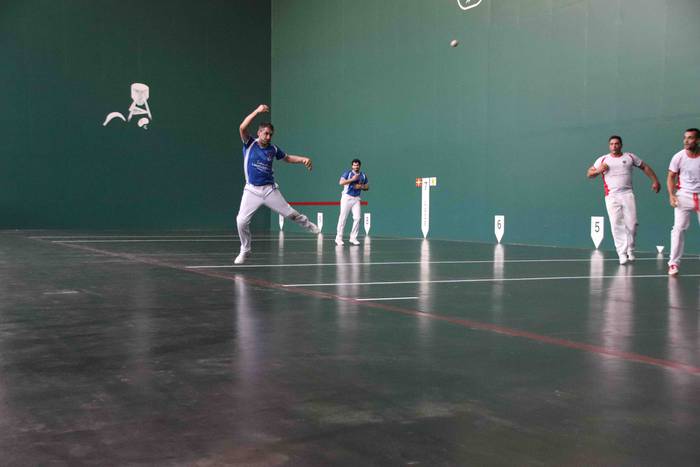 Behar Zana Bertso Pilota 75+ 73 1651349733643