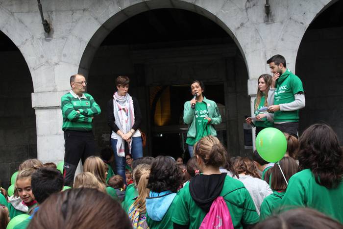 Minbiziari aurrea hartzeko deia 15 1477136359531