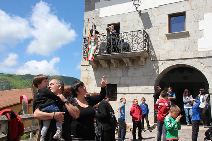 Orexako jaiak, 2017, Santa K 9 1493815468035