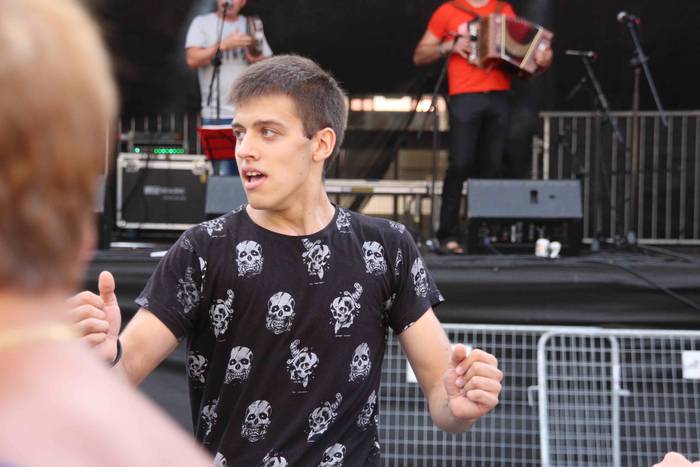 Bero sargoria, sagardoz bust 128 1532983886276