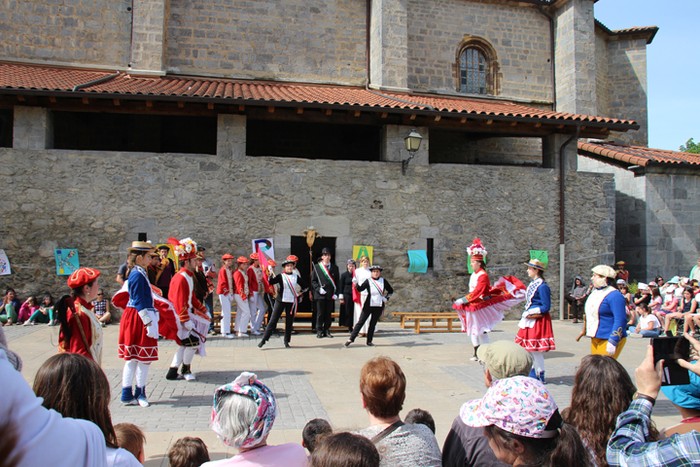 Dantza, kantua eta antzerkia, maskaradan - 11