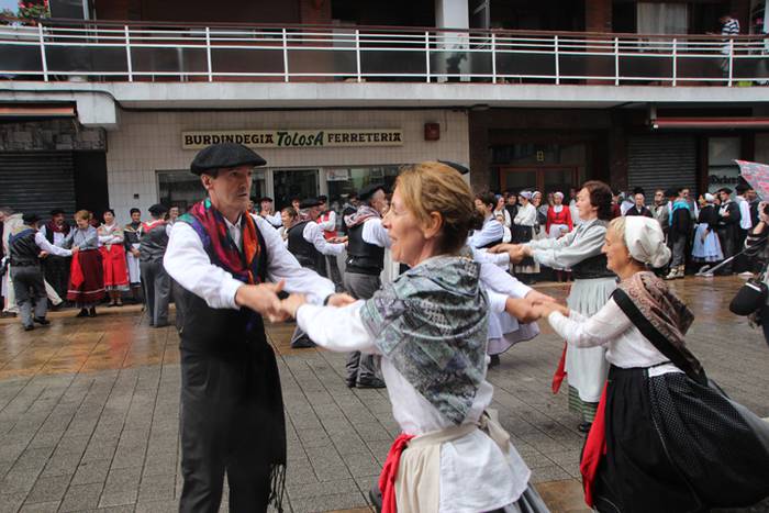 Udaberri Dantza Dezagun Tolo 67 1504963386916