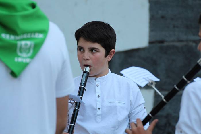 Irurako festak 2015 buruhandiak 2 1443465687337