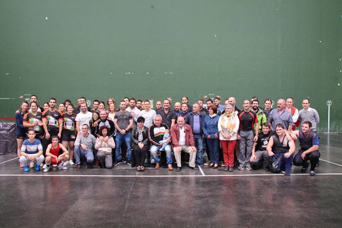 Eskerrik asko, Batis 93 1505571770144