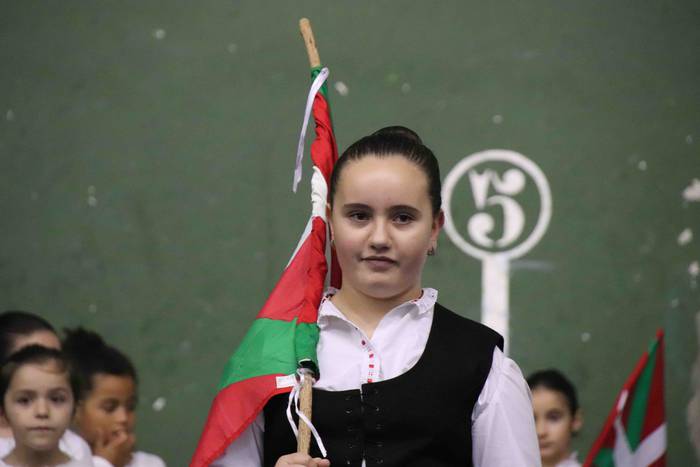 Dantzari Txiki Eguna Zizurki 25 1575117834969