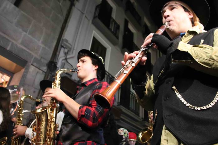 Urtebeteko etenaren ondoren, 25 1645301404177