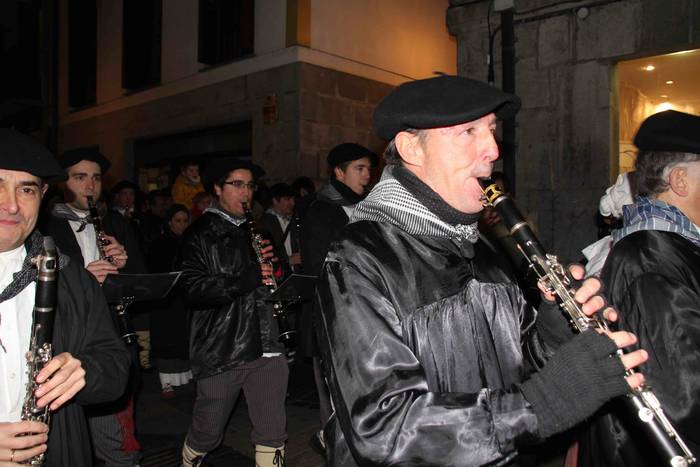 Errege magoen desfilea tolos 49 1546717649682