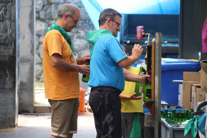 Lagunartean igarotzeko eguna 24 1534080753174