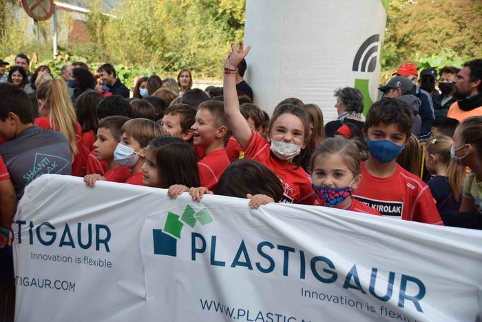 Gozatu egin dute txikienek S 1 1634039479503