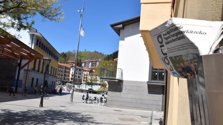 'Ataria'ren urtebeteko harpidetza, euskara ikastearen truke