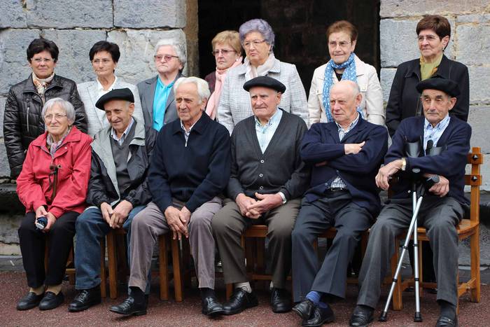 Herriko baserritarrak omendu dituzte Alkizan 2 1431878983145