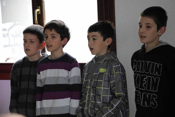 Herriko baserritarrak omendu dituzte Alkizan 6 1431879003903