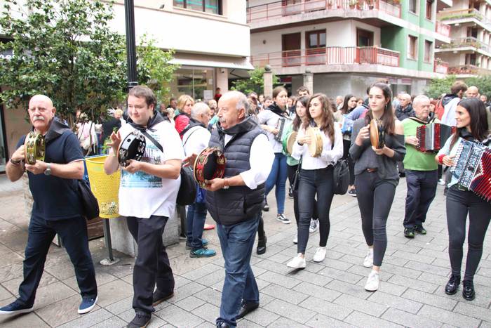 Hauspoa trikitiari 29 1570286796442