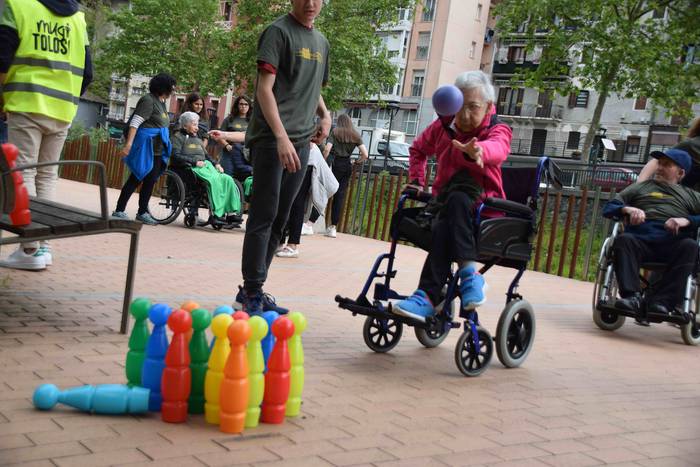 Haur eta helduen arteko II.  72 1560343281068