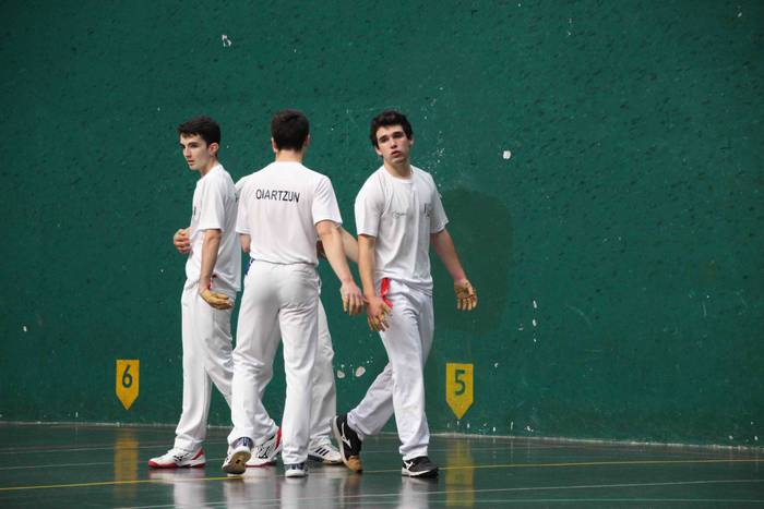 Alegiarrek ezin izan dute Oi 56 1623500202718