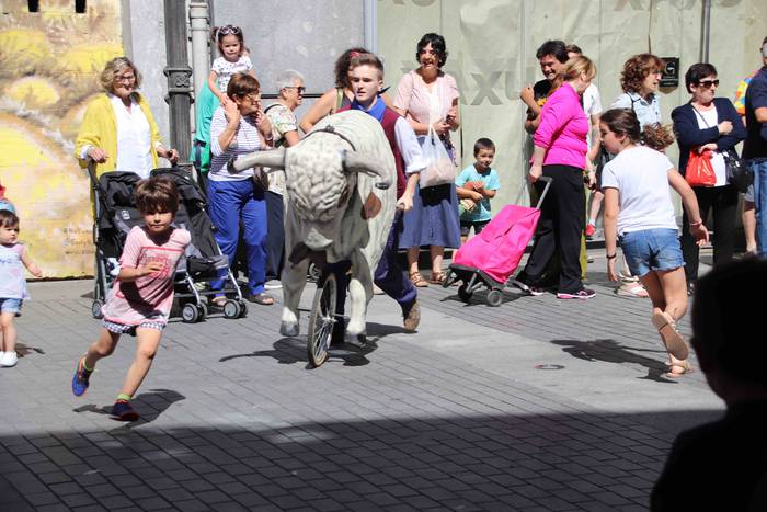 Erraldoiak eta buruhandiak T 4 1561218560587