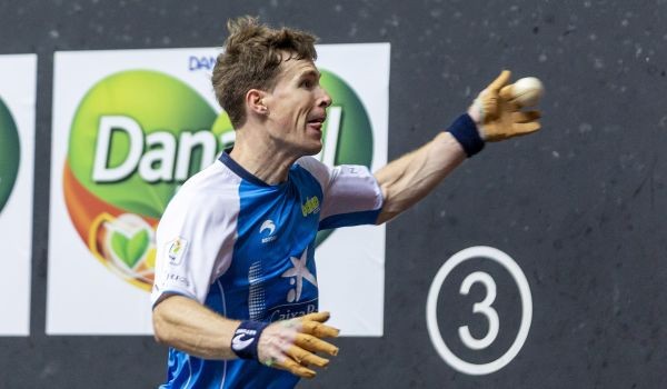 Iñaki Artola final-laurdenetatik kanpo geratu da buruz burukoan