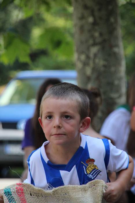 Festak hastearekin batera, j 38 1502727465927