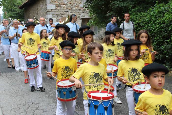 Danbor hotsek hartu dute Ama 5 1562504161081