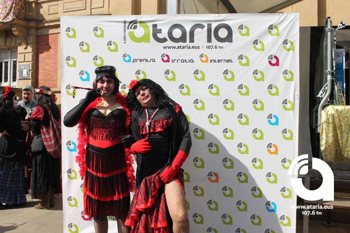 Photocoll-ean jartzeak saria 53 1488130172769