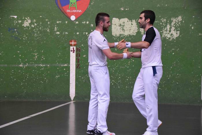 Eskuz Binakako Santio Txapel 26 1627541733858