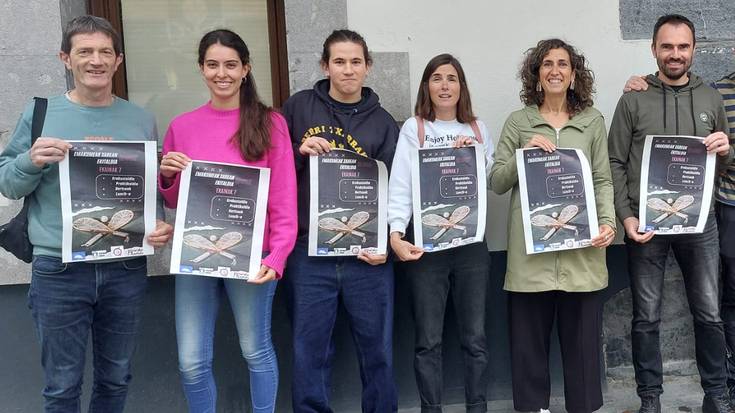 Neskak xarean jokatzera animatu nahi dituzte